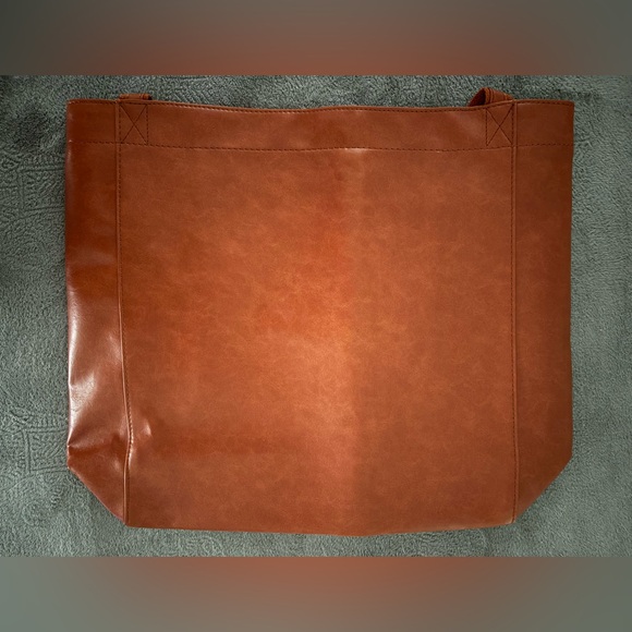 Graces Bags Handbags - NWOT Grace’s Bags Women's Tote - Smooth Toffee